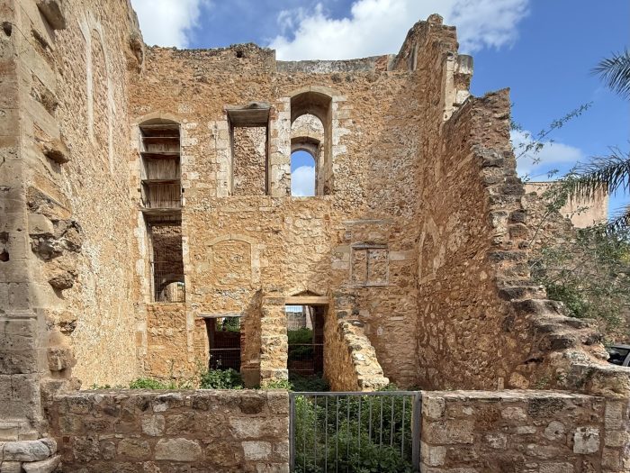 Local Ruin